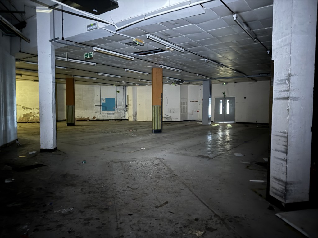 Lot: 29 - SUBSTANTIAL CITY CENTRE FREEHOLD COMMERCIAL BUILDING WITH INCOME AND ASSET MANAGEMENT POTENTIAL - Storage area